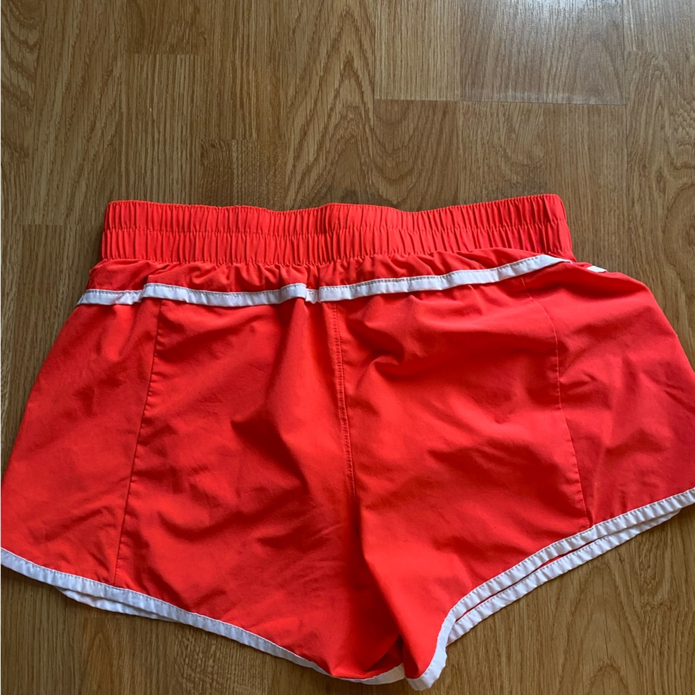GapFit Workout Shorts - Picture 6 of 6